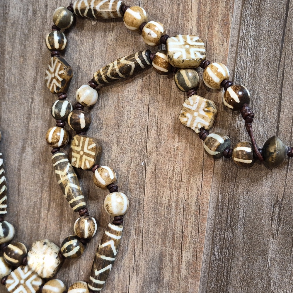 South Asian Burmese Pumtek Pyu Long Beaded Necklace - Picture 6 of 9